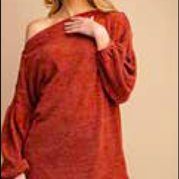 Cold Shoulder Sweater - Picture 1 of 1